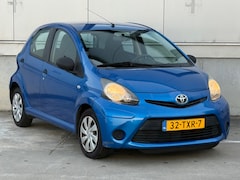 Toyota Aygo - 1.0 VVT-i Access / NAP / Vol Dealer onderhouden / 5 Deurs / Inruil mog