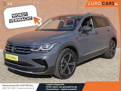 Volkswagen Tiguan - 1.5 TSI 150pk DSG Elegance Navigatie Apple Carplay / Android Auto Parkeersensoren Camera A