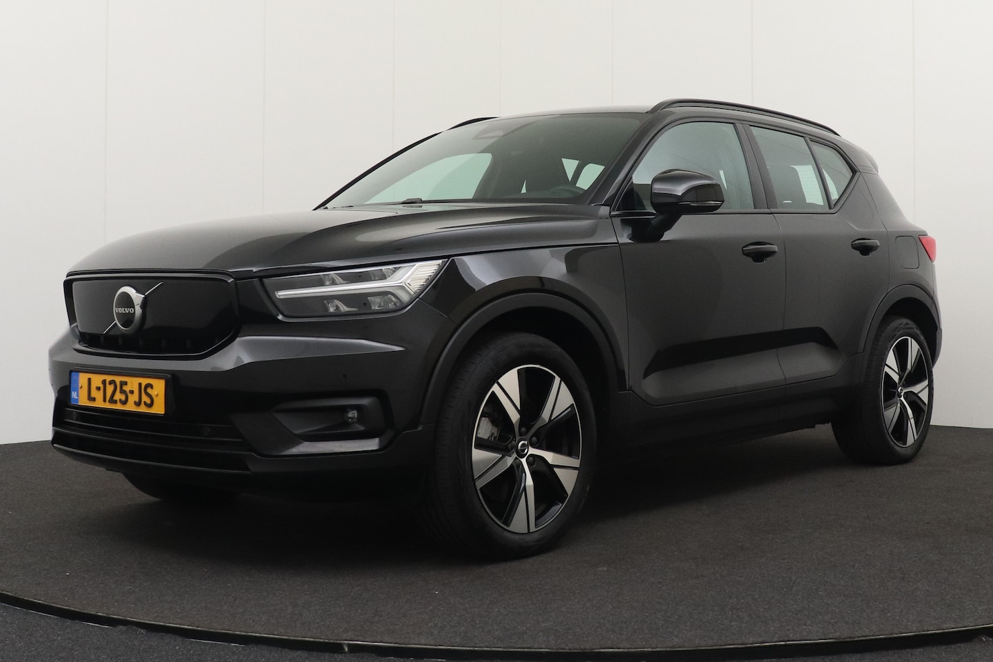 Volvo XC40 - P8 408 PK AWD R-Design 78 kWh (93% SOH) Camera Dodehoek Adapt.Cruise - AutoWereld.nl