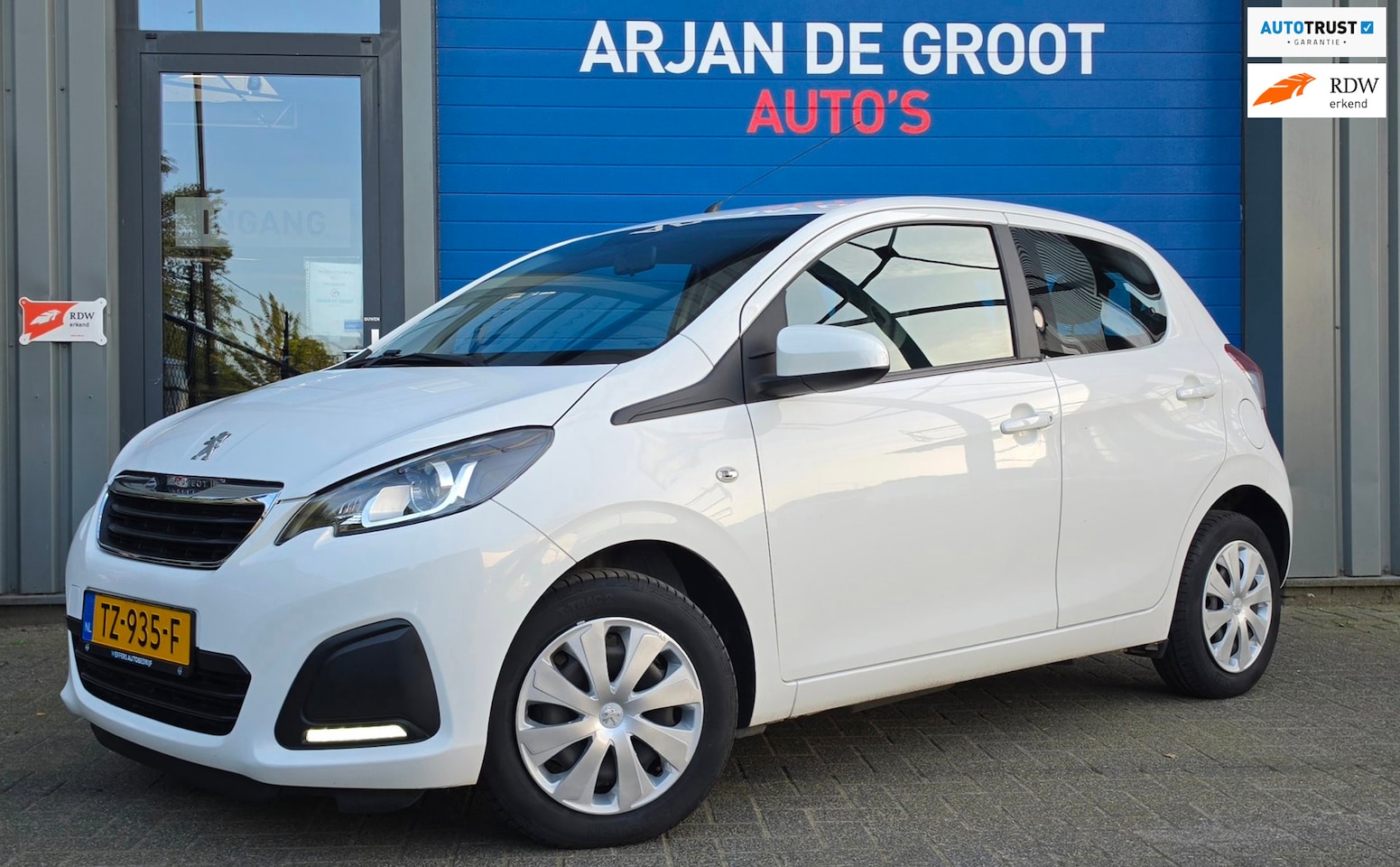 Peugeot 108 - 1.0 e-VTi Active 5Drs Airco Elec pakket Bleutooth Zuinig! - AutoWereld.nl