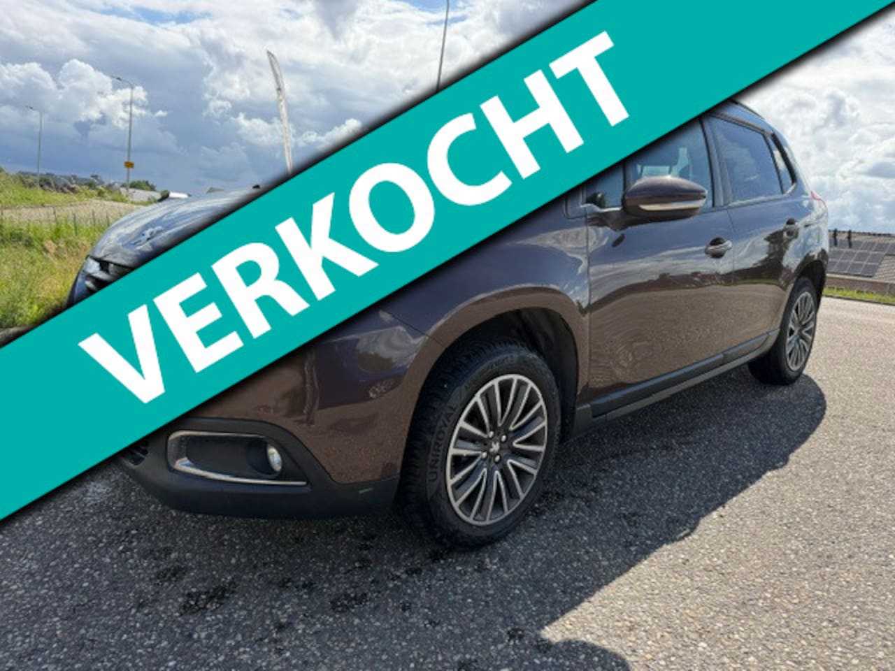 Peugeot 2008 - 1.2 PureTech Active Pack Premium Airco Navi PDC Trekhaak - AutoWereld.nl