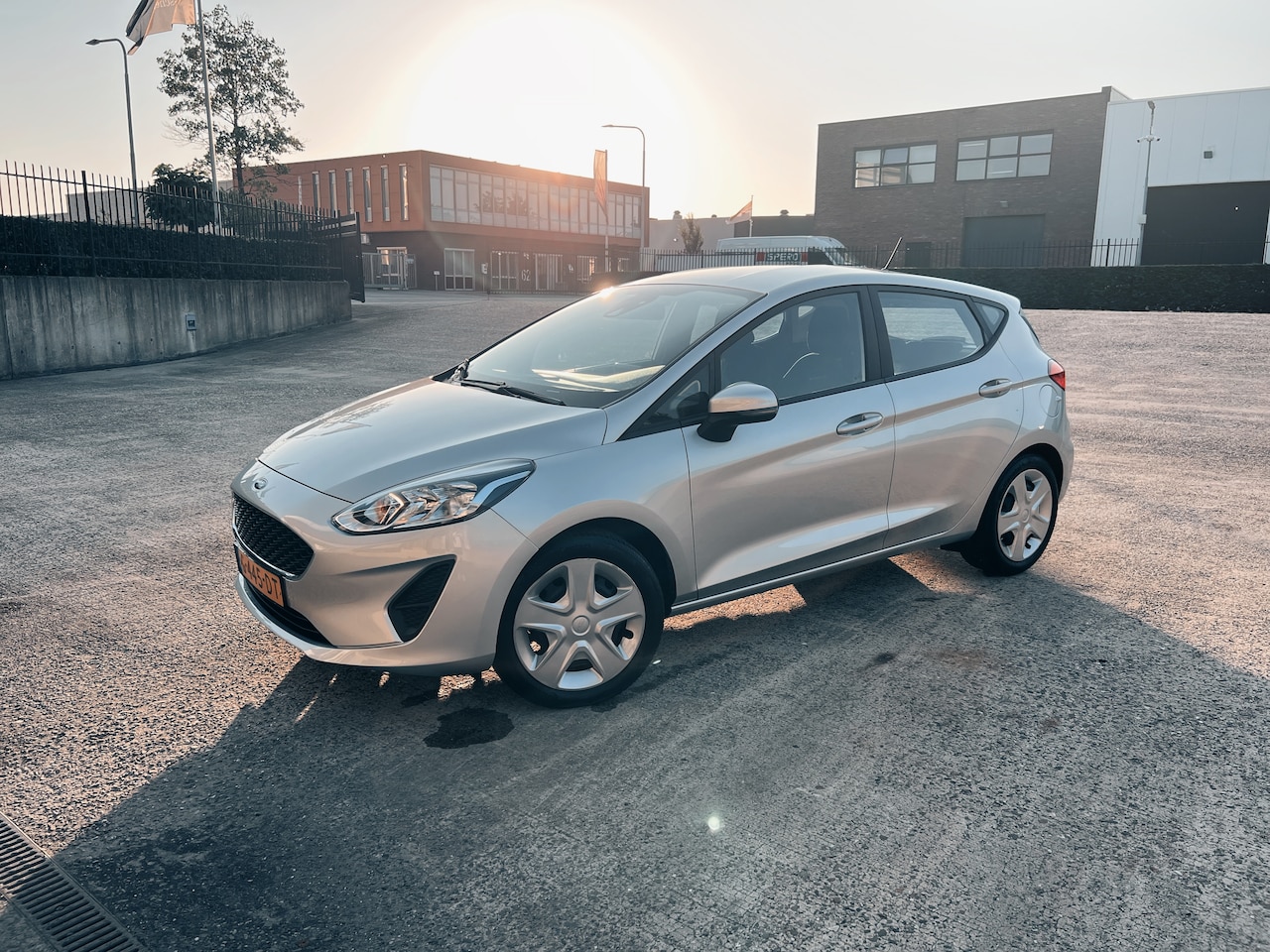 Ford Fiesta - 1.1 Trend Ford Fiësta 1.1 | Carplay | Cruise | Airco | NL | Parkeer Sensoren | PDC | Voorruit verwar - AutoWereld.nl