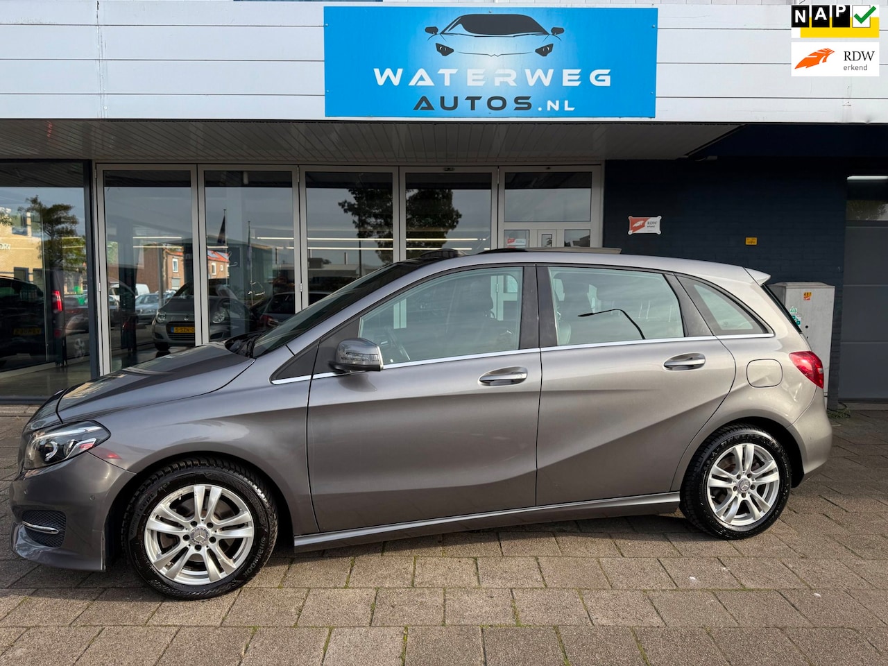 Mercedes-Benz B-klasse - 180 Ambition PANO|CAMERA|CRUISE CONTROL - AutoWereld.nl