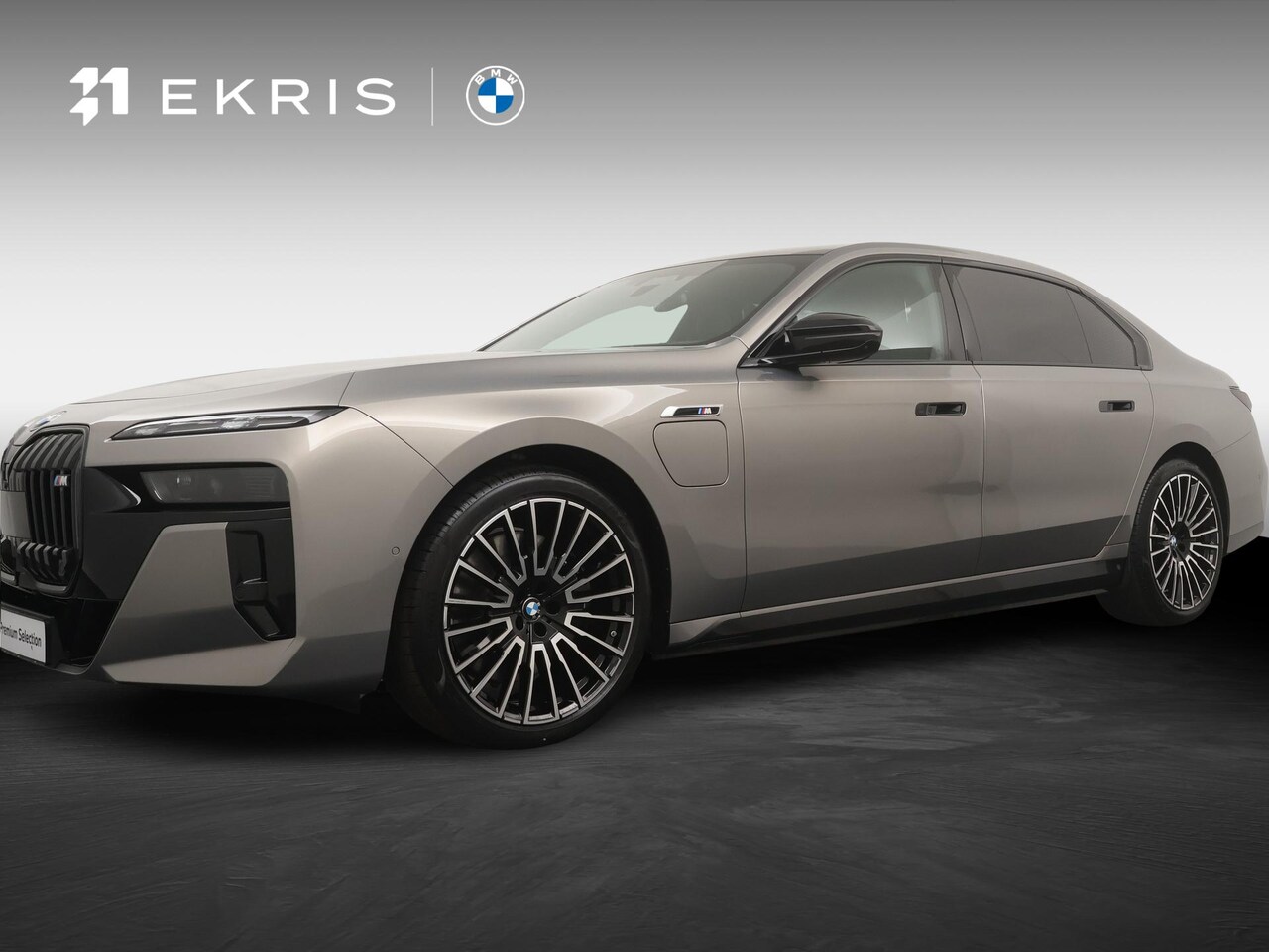 BMW 7-serie - M760e xDrive | Trekhaak | SoH 100% | Skylounge Executive Lounge | Rear Console | Bowers&Wi - AutoWereld.nl