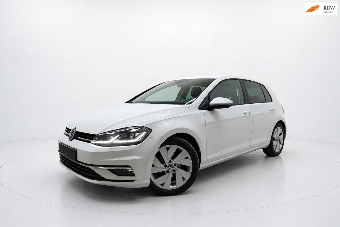 Volkswagen Golf - 1.5 TSI Highline Business ACC/NAVI/MATRIX - AutoWereld.nl