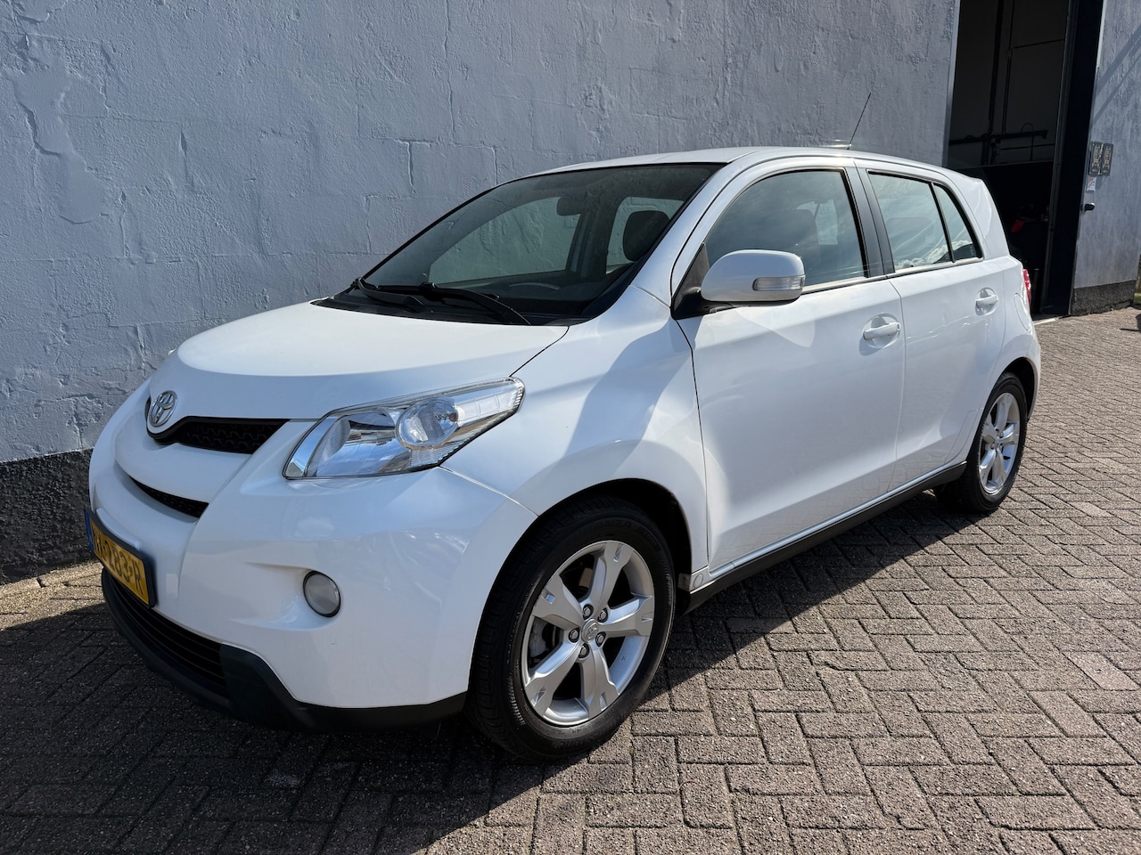 Toyota Urban Cruiser - 1.3 VVT-i Comfort - Lederen Interieur - AutoWereld.nl