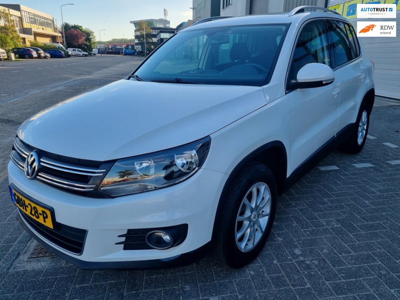 Volkswagen Tiguan - 1.4 TSI Sport&Style R-line Edition - AutoWereld.nl