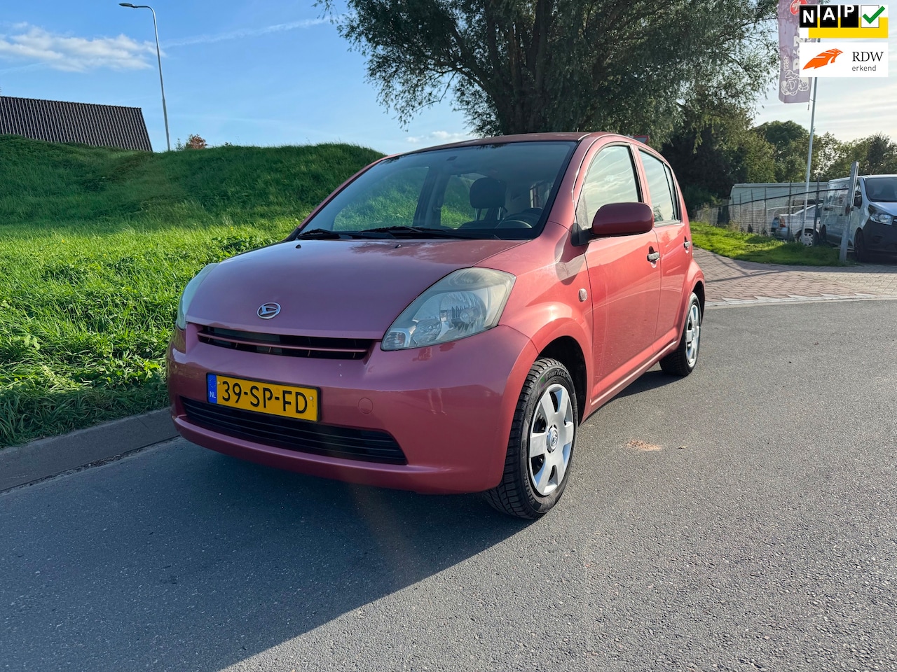 Daihatsu Sirion 2 - 1.3-16V Comfort 1.3-16V Comfort - AutoWereld.nl