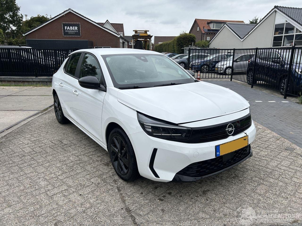 Opel Corsa - 1.2 Turbo Hybrid Edition | 27.903 km!! - AutoWereld.nl