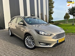 Ford Focus Wagon - 1.0 First Edition Clima-Cruise-Pdc-Navi-Lmv-Trekhaak