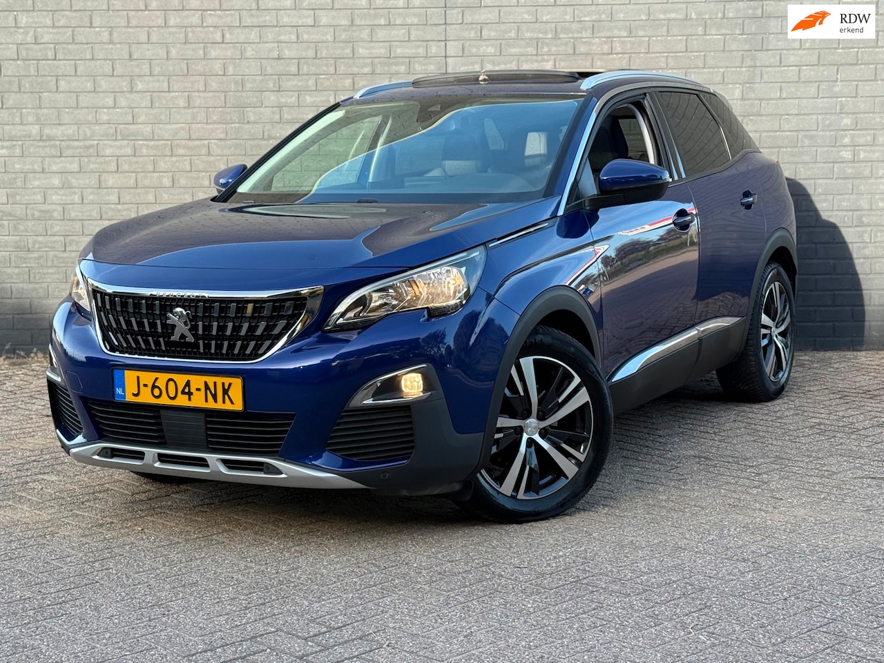 Peugeot 3008 - 1.2 PureTech GT Line Bj 2017 Panoramadak half leer Camera - AutoWereld.nl