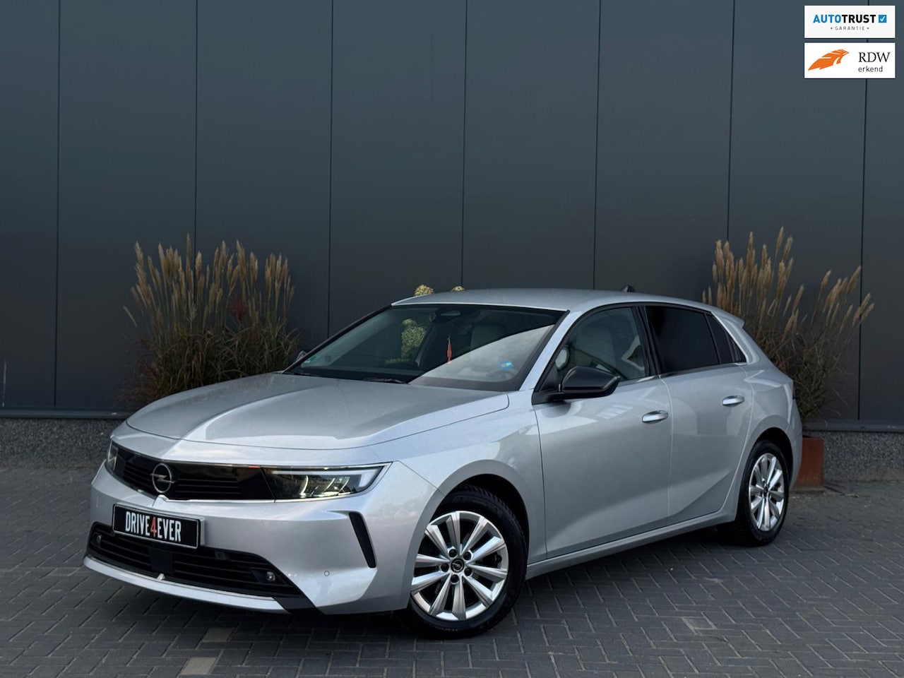 Opel Astra - 1.2 Business 130pk LED|CLIMATE|CR CONTROL|360 CAMERA - AutoWereld.nl