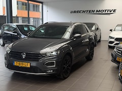 Volkswagen T-Roc - 1.5 TSI Sport Business R-Line / Led / CarPlay / Na