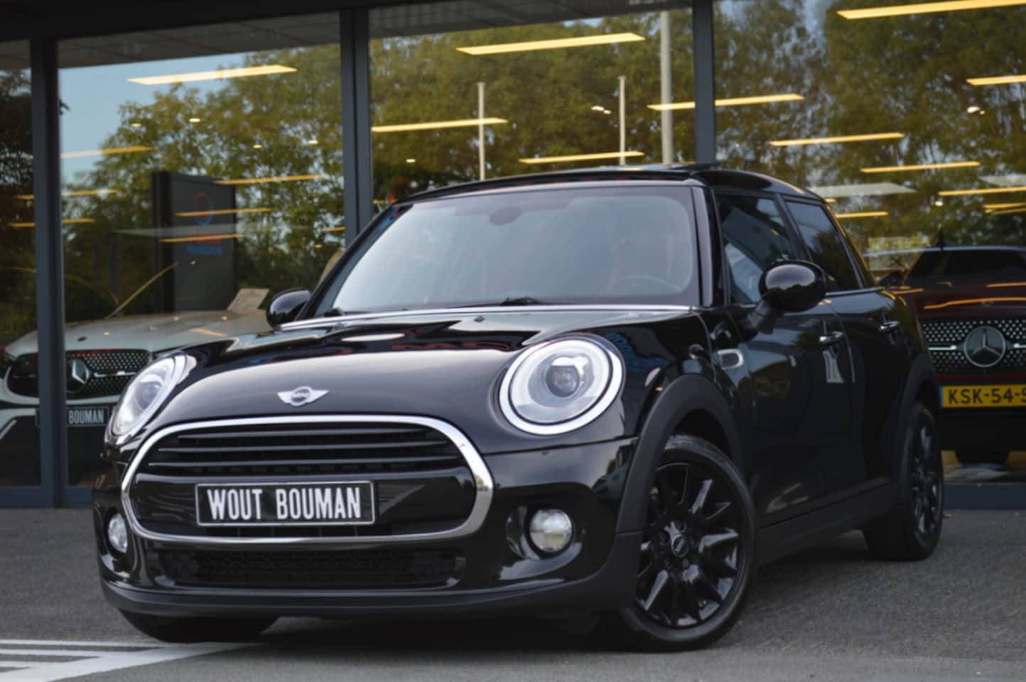 MINI 5-Deurs - 1.5 Cooper Chili Led Leder Panorama Harman/Kardon Head-Up Pdc - AutoWereld.nl