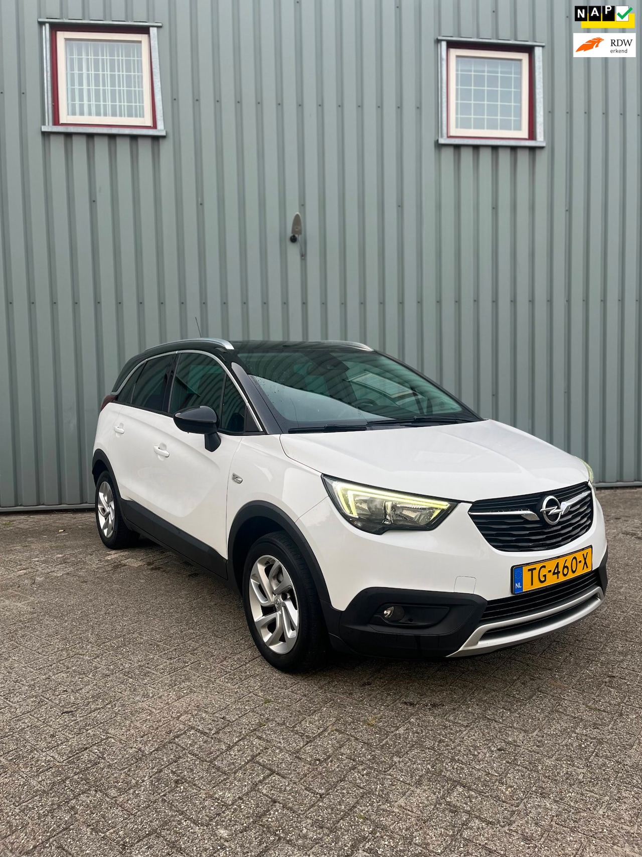 Opel Crossland X - 1.2 Turbo Innovation/pano/carplay/keyless/trekhaak - AutoWereld.nl