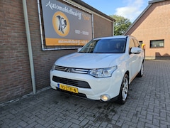 Mitsubishi Outlander - 2.0 Instyle 7P (tik in de motor)