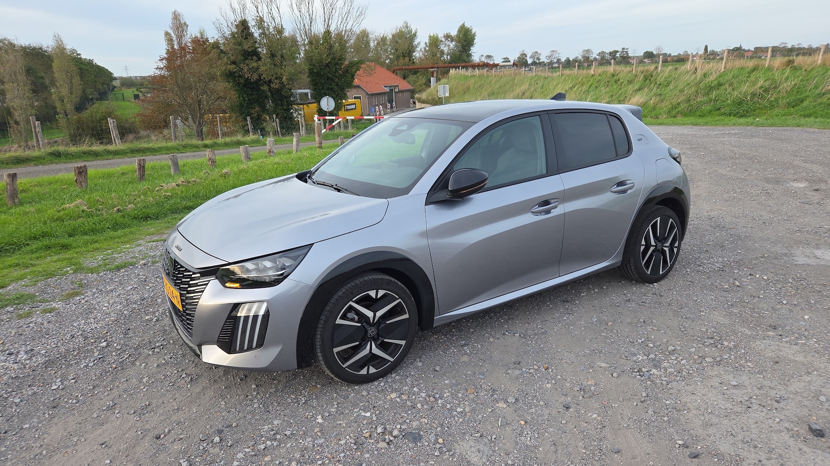 Peugeot 208 - 1.2 Hybrid 145 e-DCS6 GT 1.2 hybride 145 e-DCS6 GT (automaat) - AutoWereld.nl