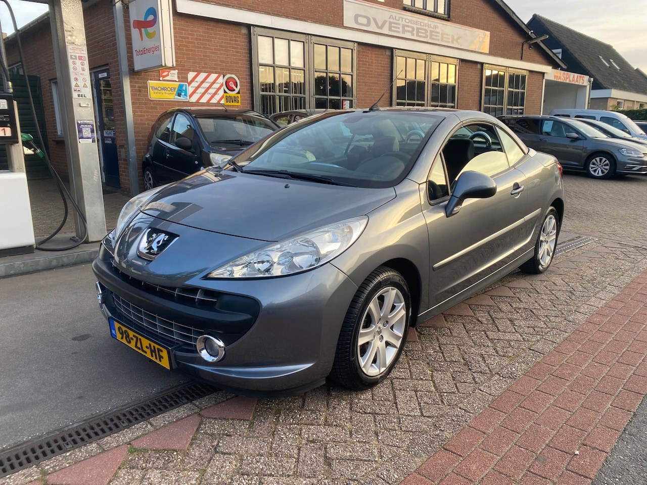 Peugeot 207 CC - 1.6 VTi 1.6 VTi, Leder, Airco - AutoWereld.nl