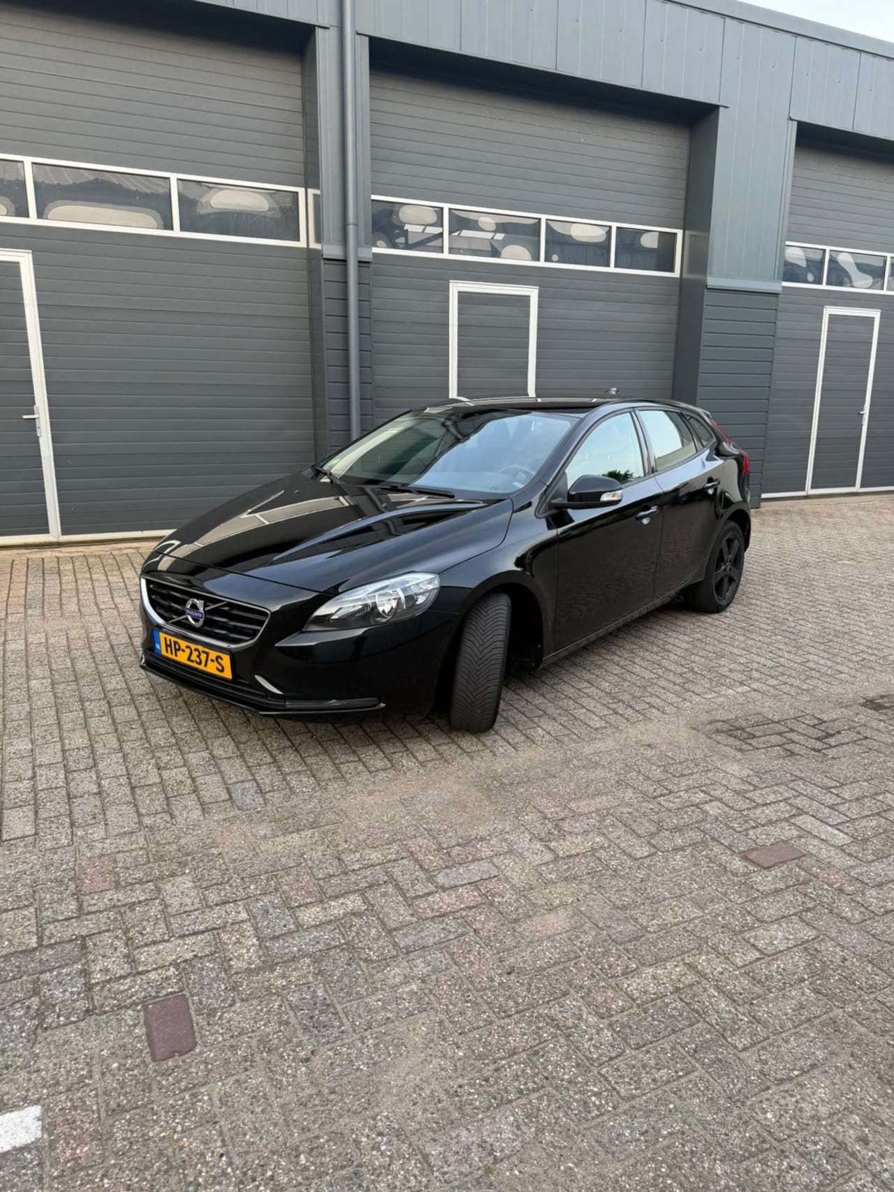 Volvo V40 - 2.0 D2 Momentum Business 2.0 D2 Momentum Business - AutoWereld.nl