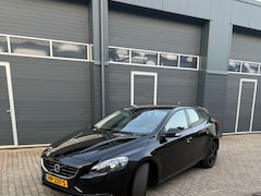 Volvo V40 - 2.0 D2 Momentum Business