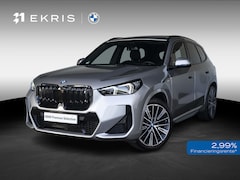 BMW iX1 - xDrive30 | M Sportpakket | Driving Assistant Professional | Head Up Display | 20 inch | Ha