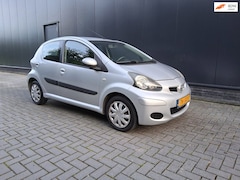 Toyota Aygo - 1.0-12V Access / 128207 k.m