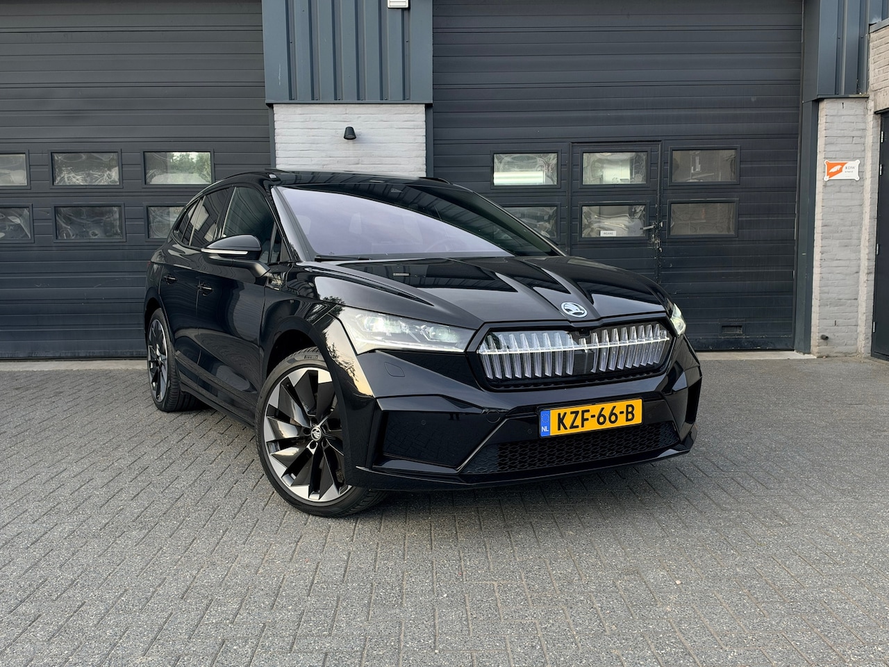 Skoda Enyaq iV - 80 Business Edition 80 Business Edition, Sportline, trekhaak, Pano, Camera - AutoWereld.nl