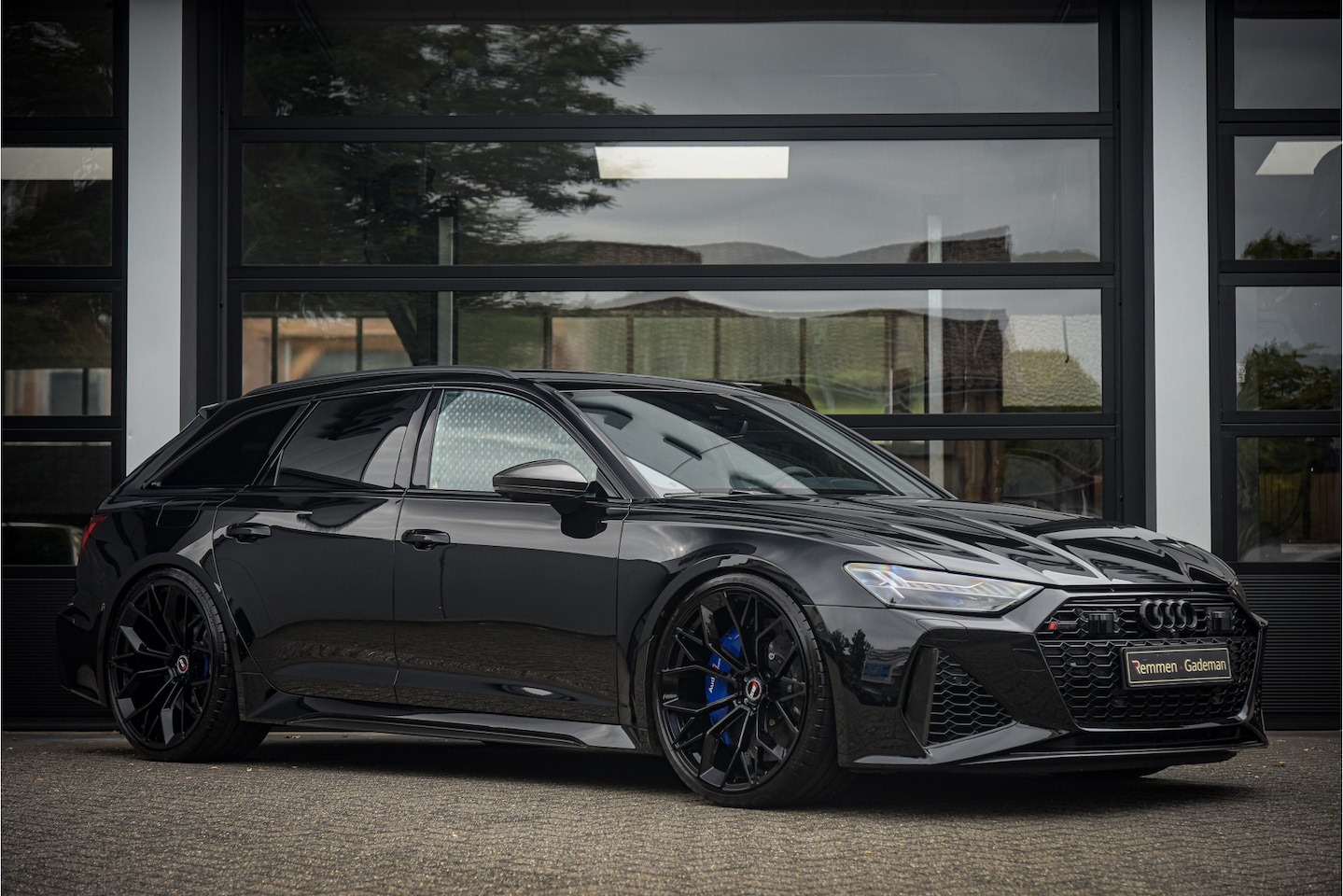 Audi RS6 - Avant 4.0 TFSI Quattro * Dynamic+ * Keramisch * 23" * EVENTURI * CARBON * B&O - AutoWereld.nl