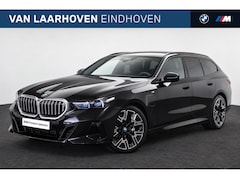 BMW 5-serie Touring - 530e M Sport Automaat / Trekhaak / Stoelventilatie / Achteruitrijcamera / Comfort Access /