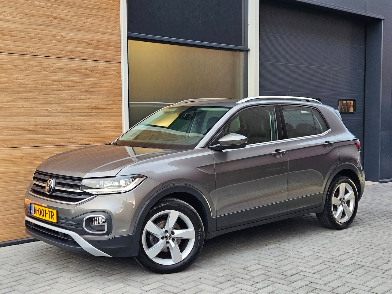 Volkswagen T-Cross - 1.0 TSI Style LED ACC Carplay Trekhaak - AutoWereld.nl