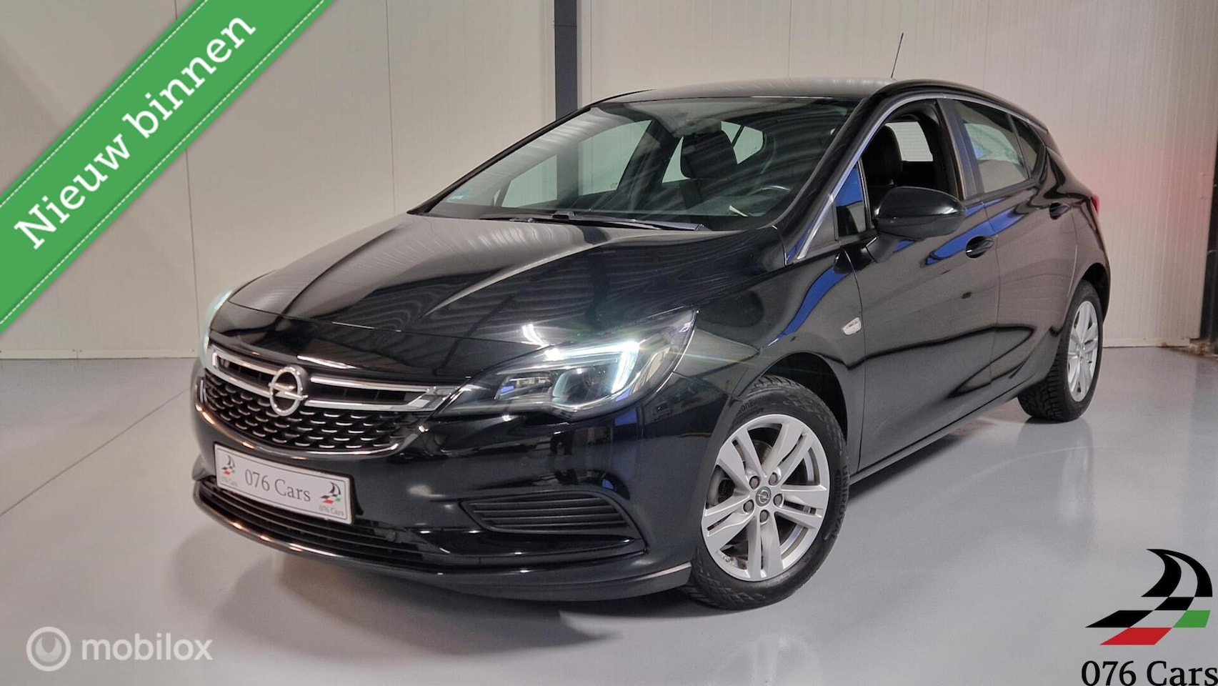Opel Astra - 1.0 Turbo Online Edition Clima Cruise Navi LMV - AutoWereld.nl