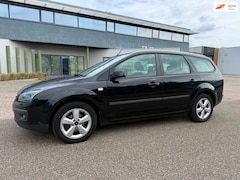 Ford Focus Wagon - 1.6-16V First Edition