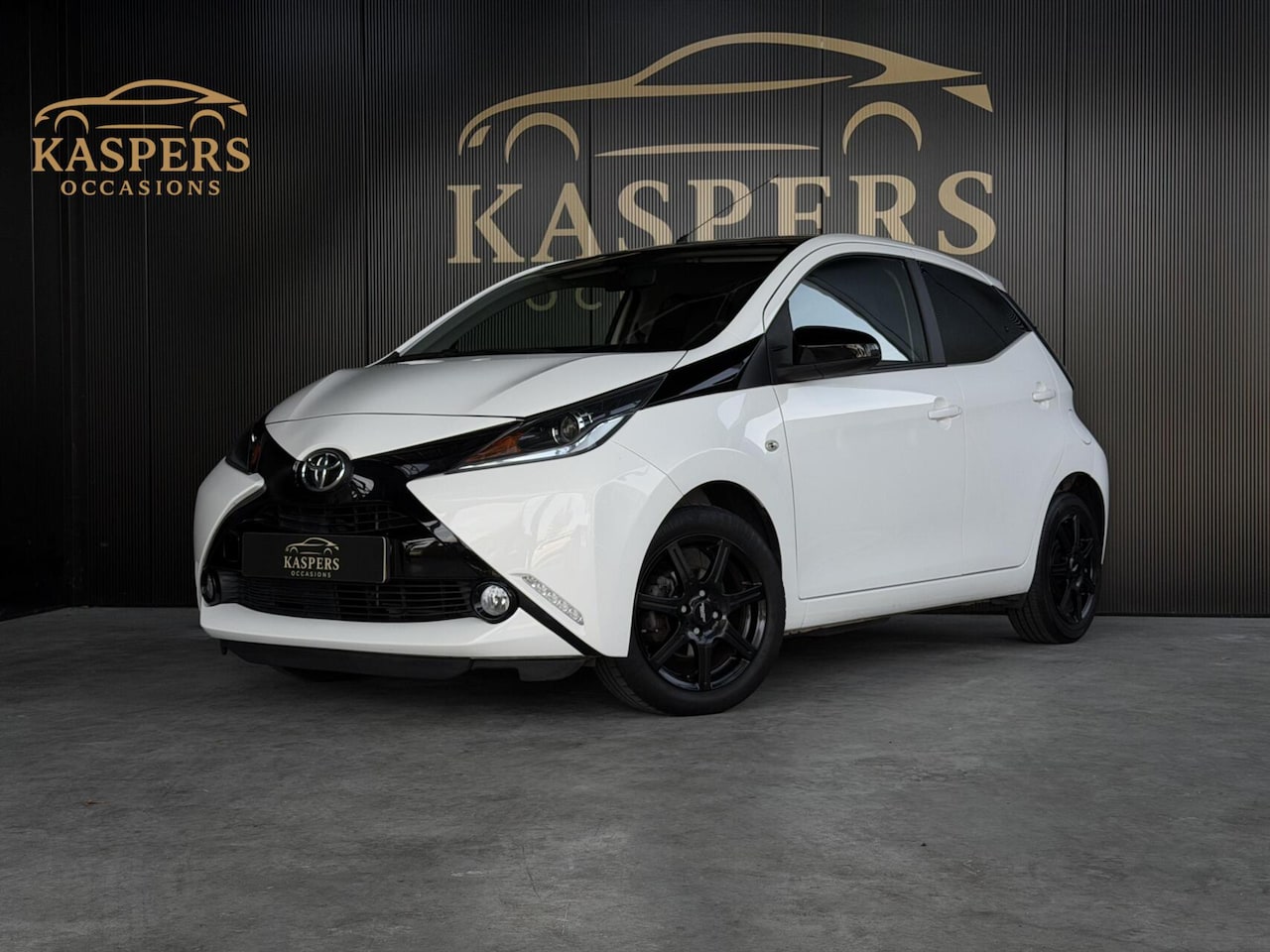 Toyota Aygo - 1.0 VVT-i x-play |Airco|Bluetooth|Cruise|NAP| - AutoWereld.nl