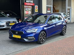 SEAT Leon - 1.5 eTSI FR Aut Leer Navi Camera Carplay