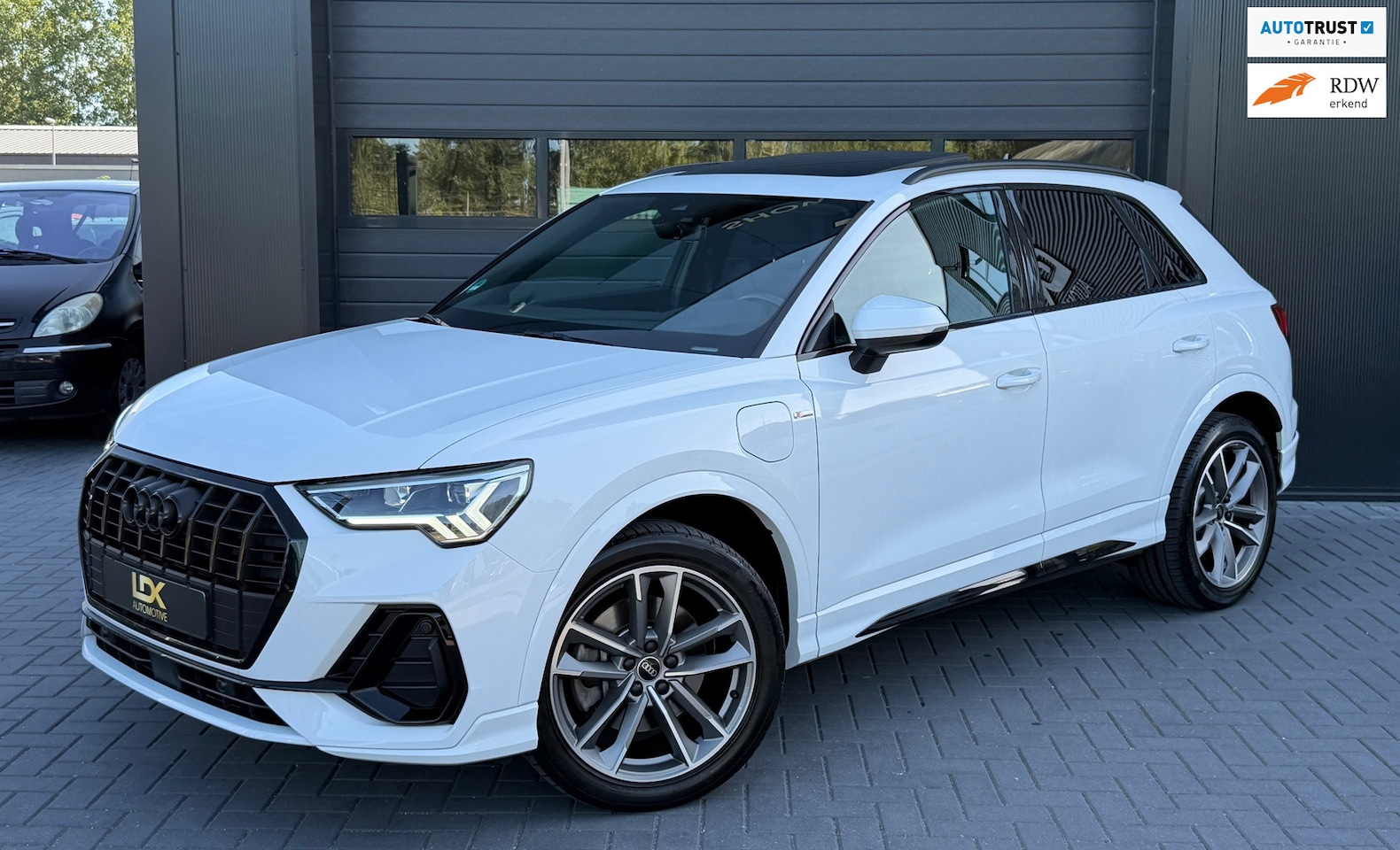 Audi Q3 - 45 TFSI e S edition S-Line|Pano|Matrix|Keyless|Acc - AutoWereld.nl