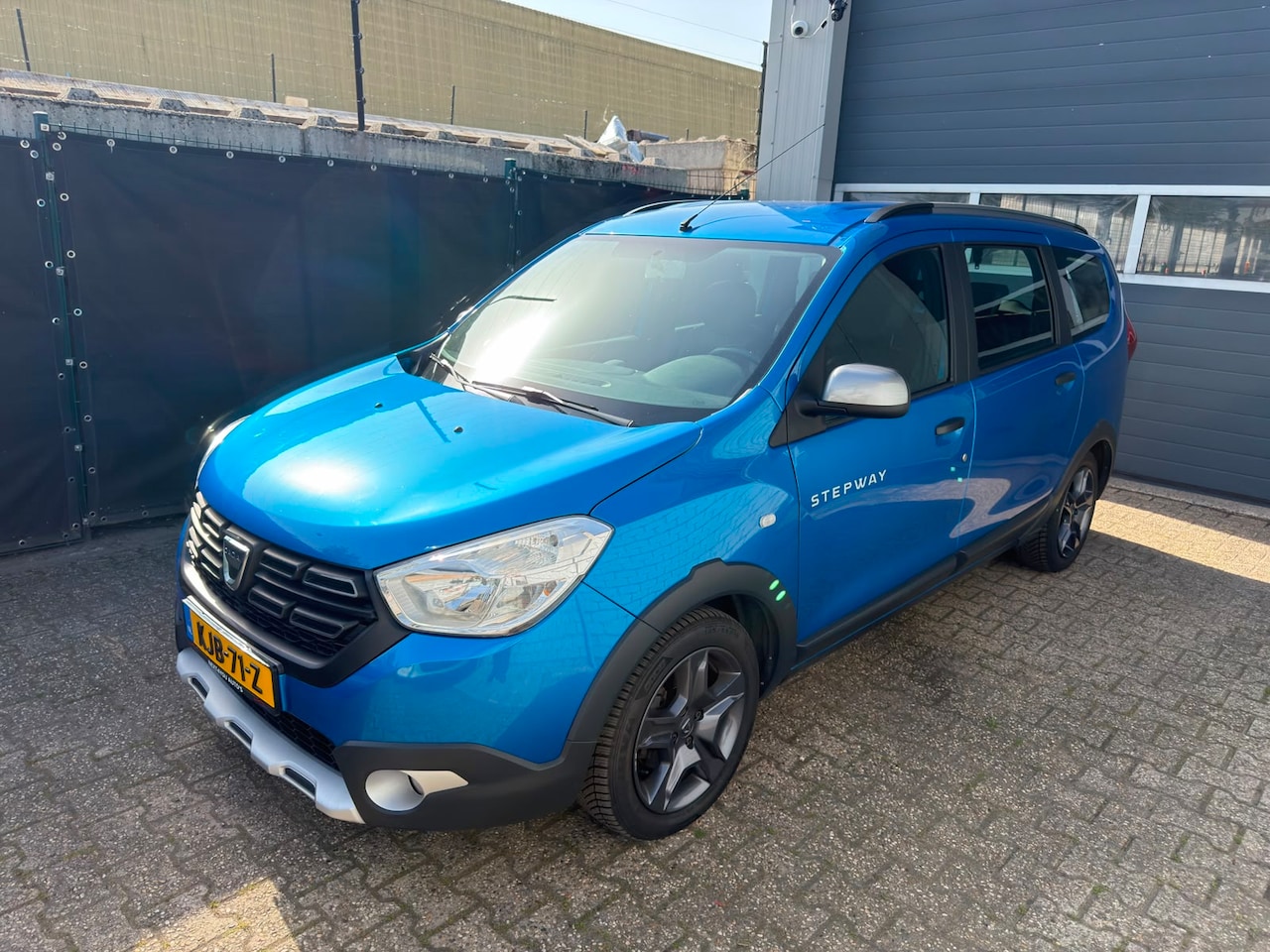 Dacia Lodgy - 1.2 TCe Série Limitée Stepway 5p. - Airco, Dealer onderhouden - AutoWereld.nl