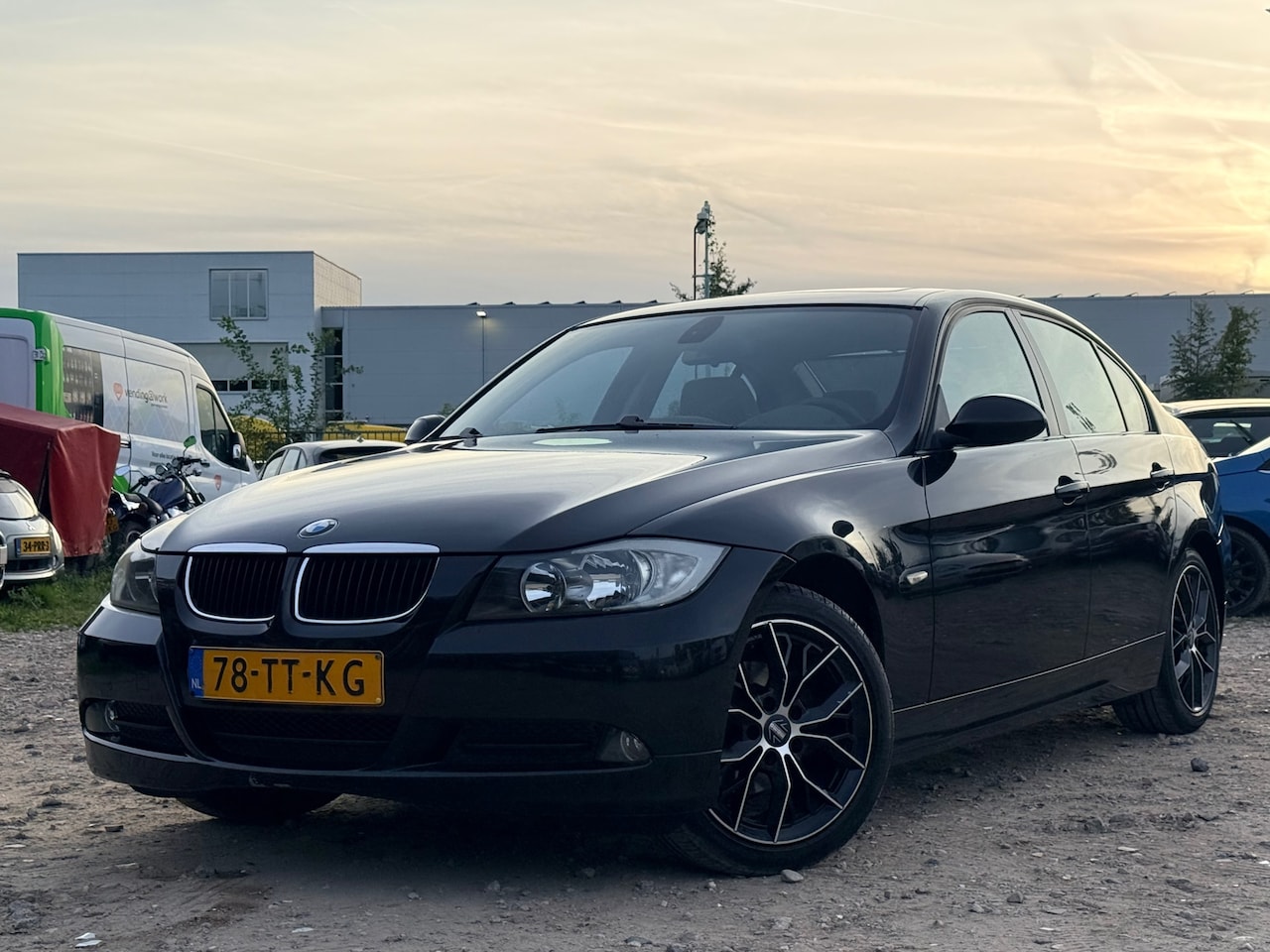 BMW 3-serie - 318i Business Line/ AUTOMAAT/ DAKJE - AutoWereld.nl