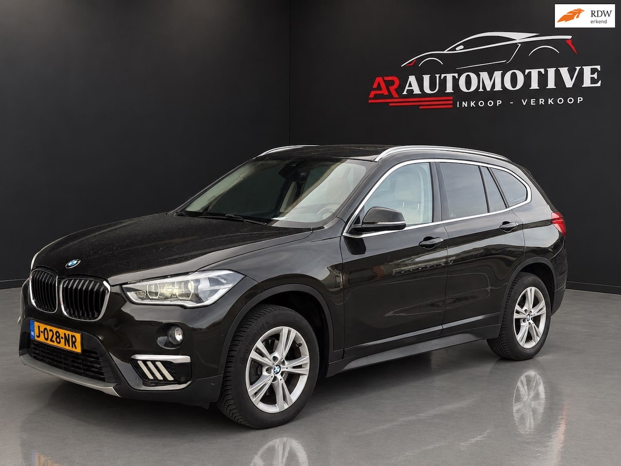 BMW X1 - SDrive18i Centennial High Executive / Panoramadak / APK - AutoWereld.nl