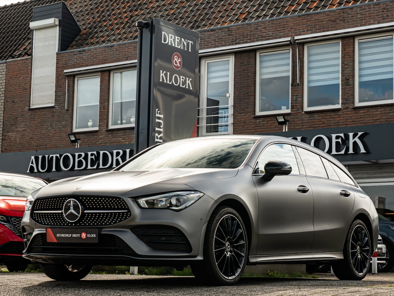 Mercedes-Benz CLA-klasse Shooting Brake - 250 e AMG Line CAMERA NIGHT PAKKET PERF LED 19 INCH MAT GRIJS - AutoWereld.nl