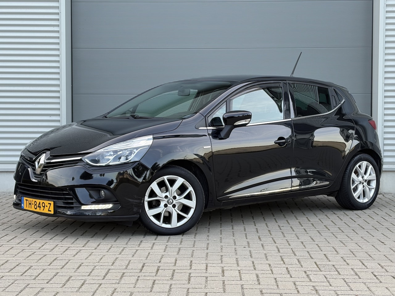 Renault Clio - 0.9 TCe Limited | Airco | Cruise | Navigatie | Parkeersensoren achter | NL auto ! | - AutoWereld.nl