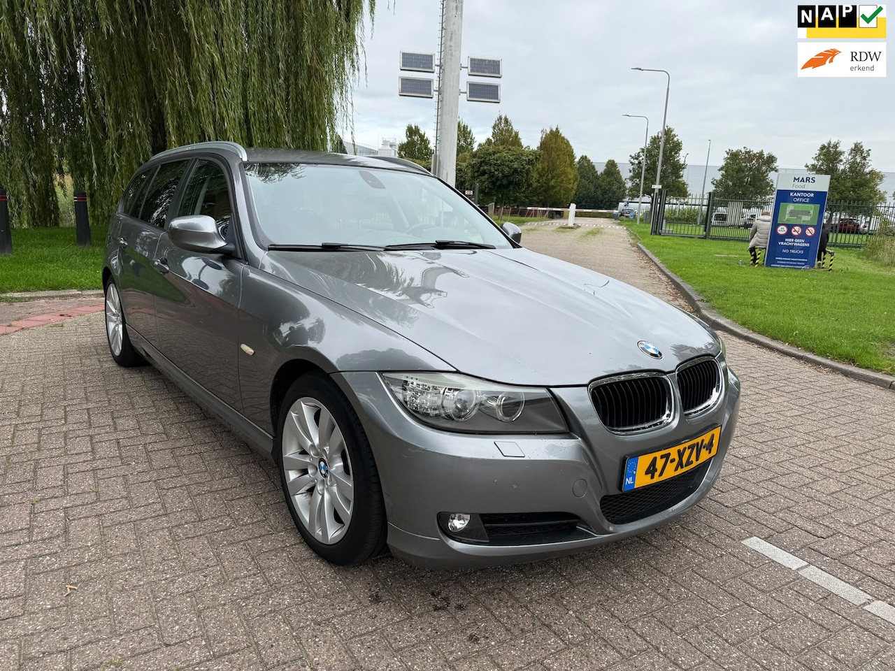 BMW 3-serie Touring - 318i Corporate Lease Luxury Line 318i Corporate Lease Luxury Line - AutoWereld.nl