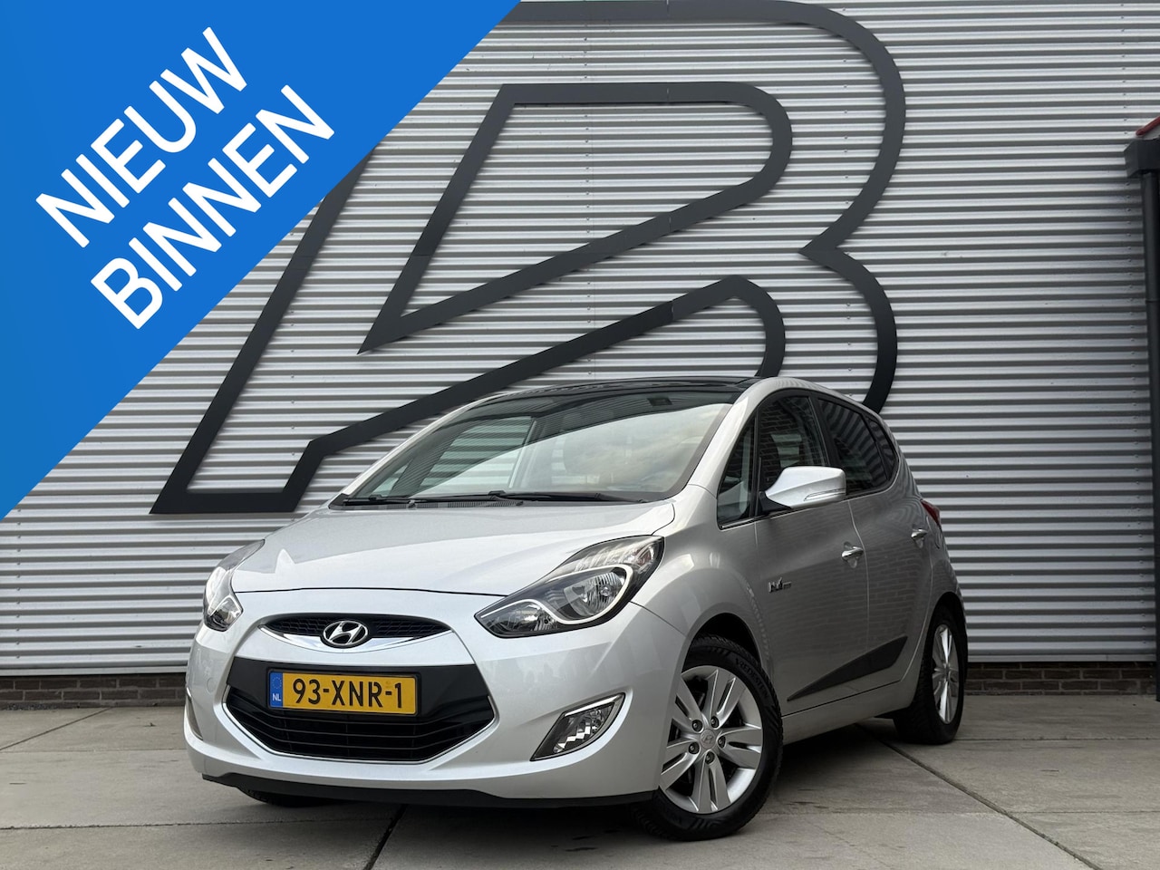 Hyundai ix20 - 1.6i i-Vision 2e Eigenaar|Pano/Schuifdak|Airco|Cruise|Trekhaak|Dealer Onderhouden|N.A.P|AP - AutoWereld.nl