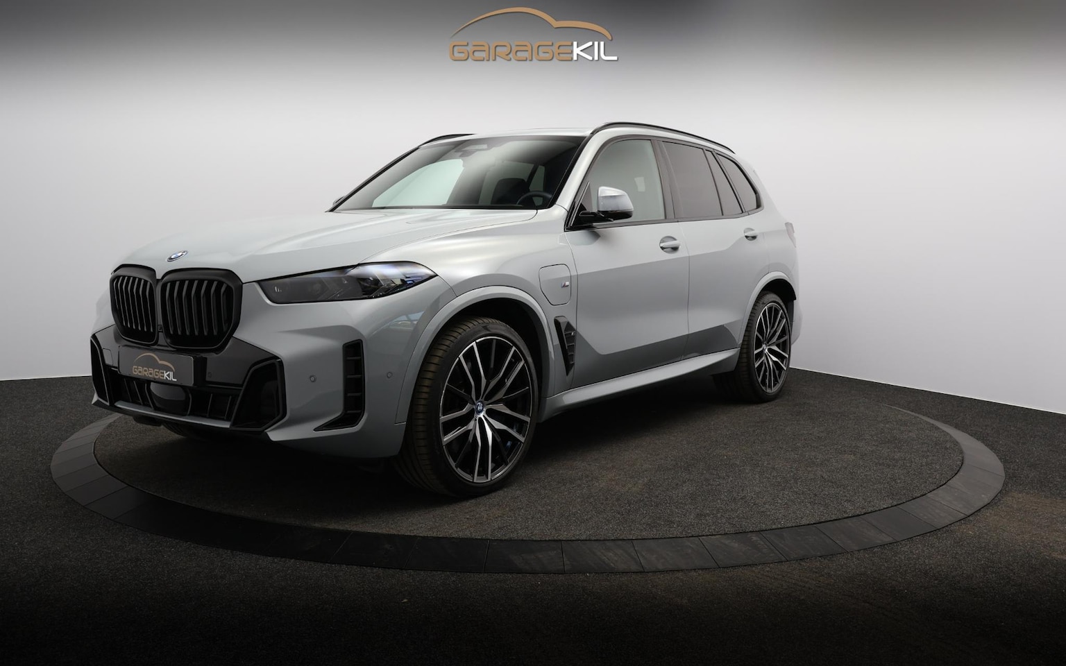 BMW X5 - xDrive50e Launch Edition Dealeronderh. / Panoramadak / M-Sport kuipstoelen / Stoelventilat - AutoWereld.nl