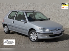 Peugeot 106 - 1.1 XT / Stuurbekrachtiging / Elektrische ramen / APK tot juni 2027