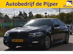 BMW 5-serie - 520i High Executive M-Sport | NL-Auto | Carbonschwarz | Camera | Elekt.stoelen memory | Vo