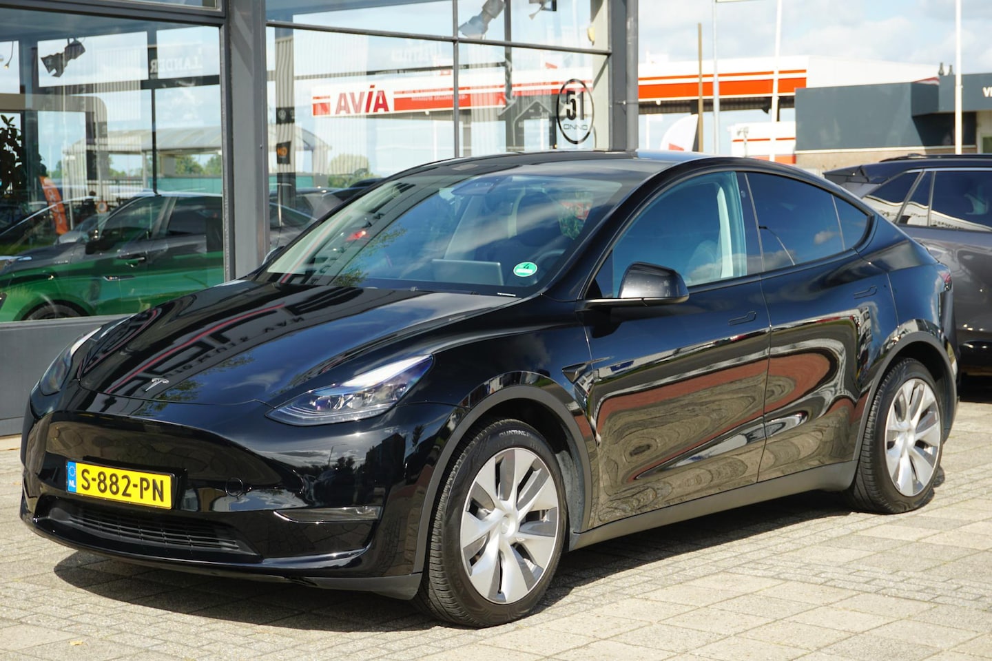Tesla Model Y - Long Range AWD 75 kWh Long Range AWD 75 kWh - AutoWereld.nl