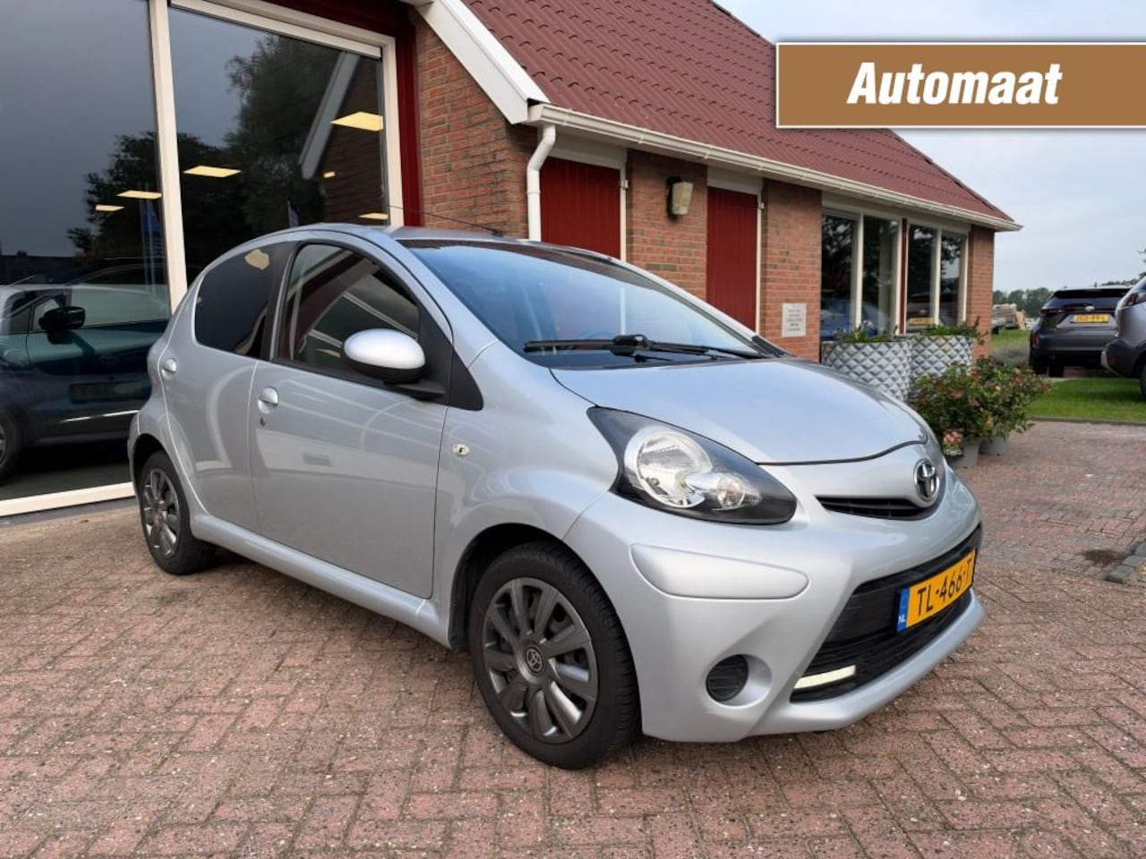 Toyota Aygo - 1.0 VVT-I ASPIRATION 5-drs Automaat/Airco/Radio/Elektrische Ramen Voor - AutoWereld.nl