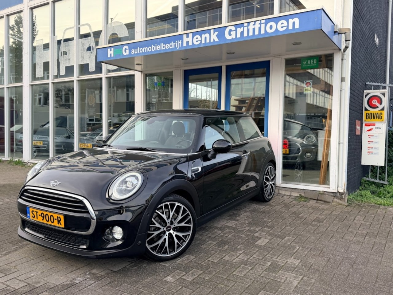 MINI Cooper - 1.5 Cooper I Stoelverw. I Harman Kardon I Climate contr. I PDC - AutoWereld.nl