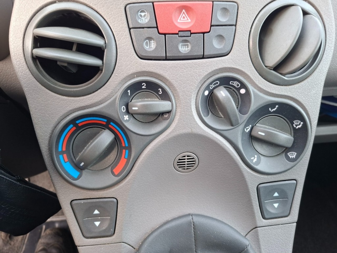 Fiat Panda - 1.1 Young RADIO CD/CENTRALE VERGRENDELING/APK 03-27