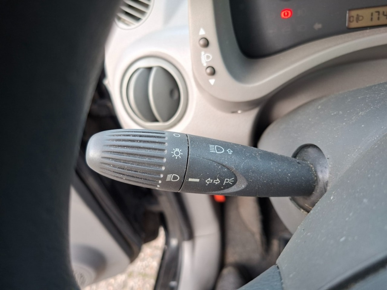 Fiat Panda - 1.1 Young RADIO CD/CENTRALE VERGRENDELING/APK 03-27